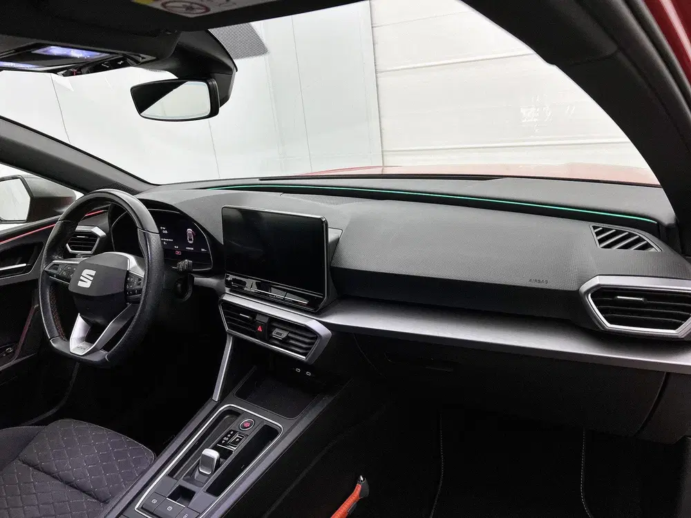 SEAT Leon 1.0 eTSI FR Business Intense uit 2022, foto 16