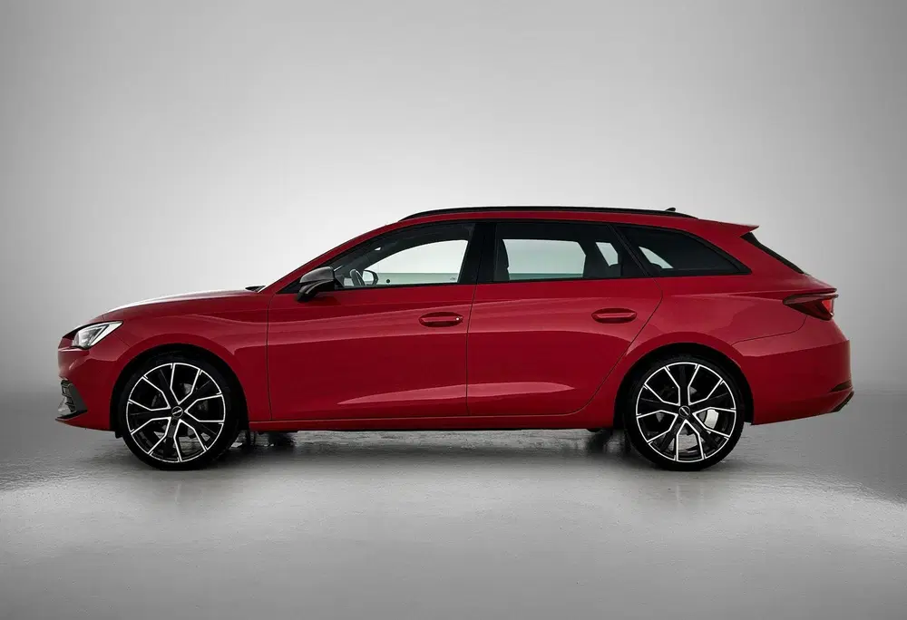 SEAT Leon 1.0 eTSI FR Business Intense uit 2022, foto 2