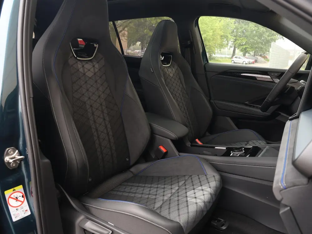 Volkswagen Tayron R-Line Edition 1.5 eHybrid 204 PK | Panora uit 2026, foto 8