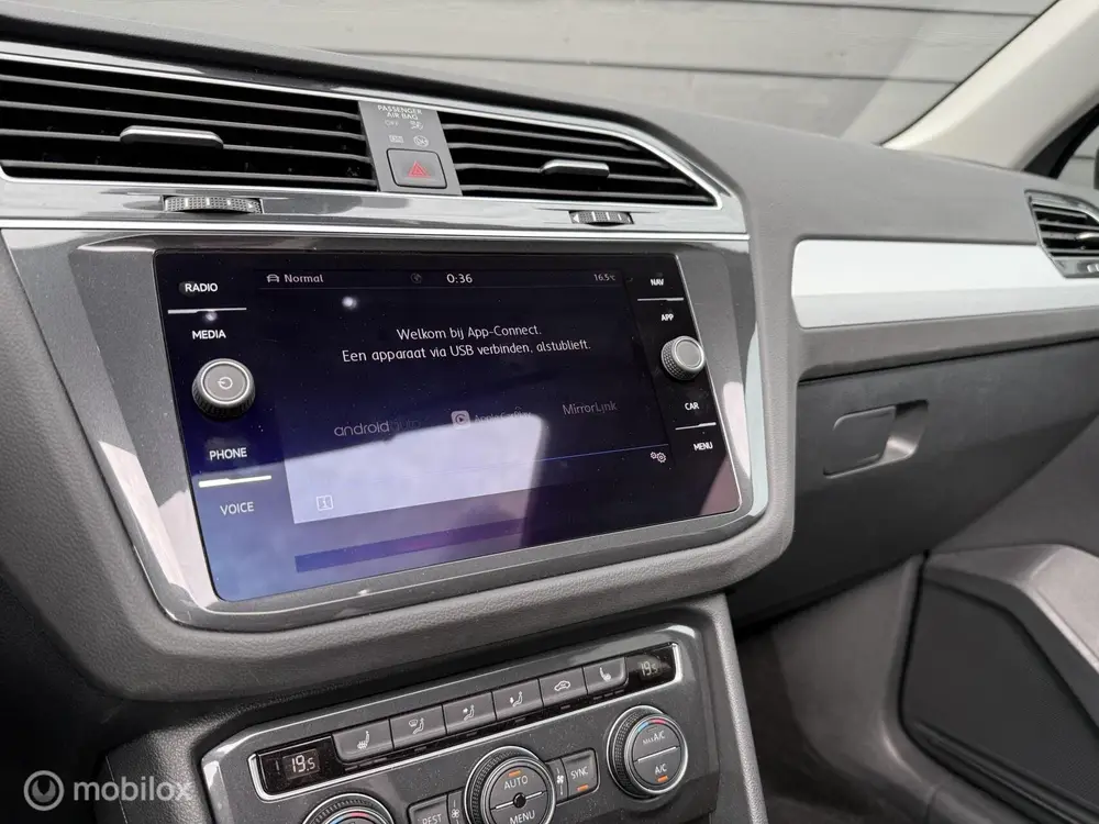 Volkswagen Tiguan 1.5 TSI ACT R-Line Pano.dak/Trekhaak/Virit uit 2020, foto 18