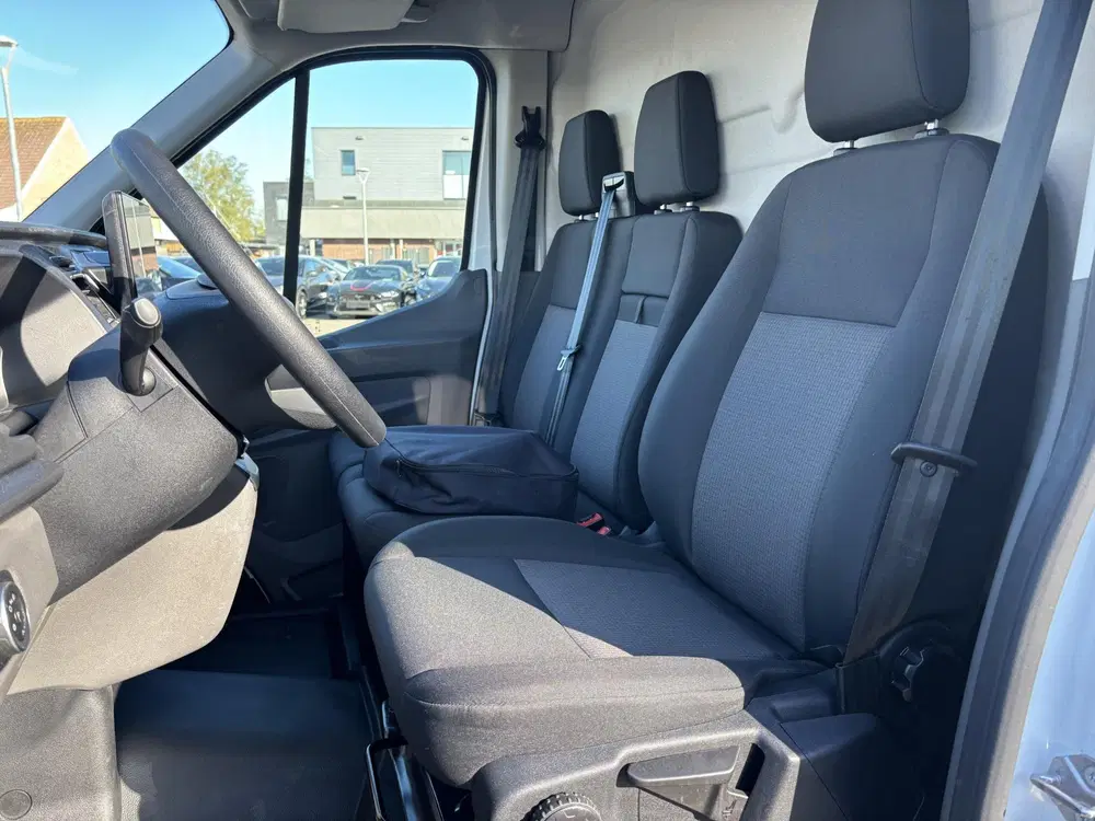 Ford Transit 350 L3H2 Ambiente 68 kWh uit 2025, foto 10