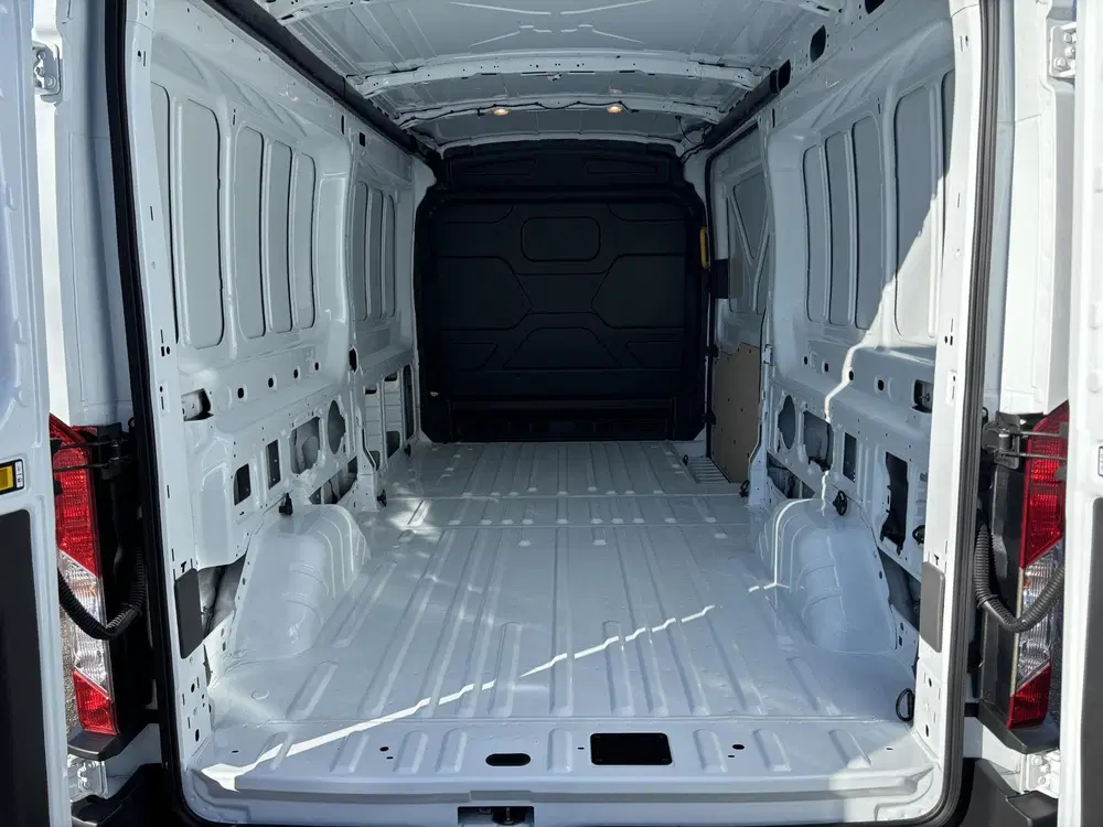Ford Transit 350 L3H2 Ambiente 68 kWh uit 2025, foto 8