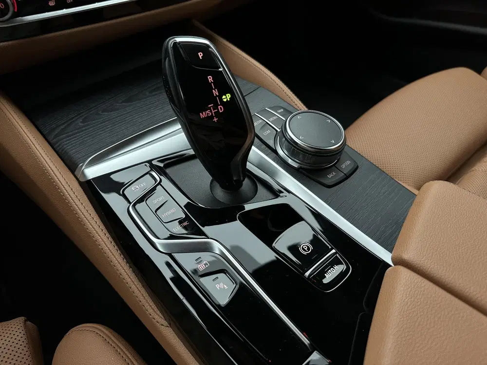 BMW 5-serie 530e Executive M-Pakket uit 2023, foto 17