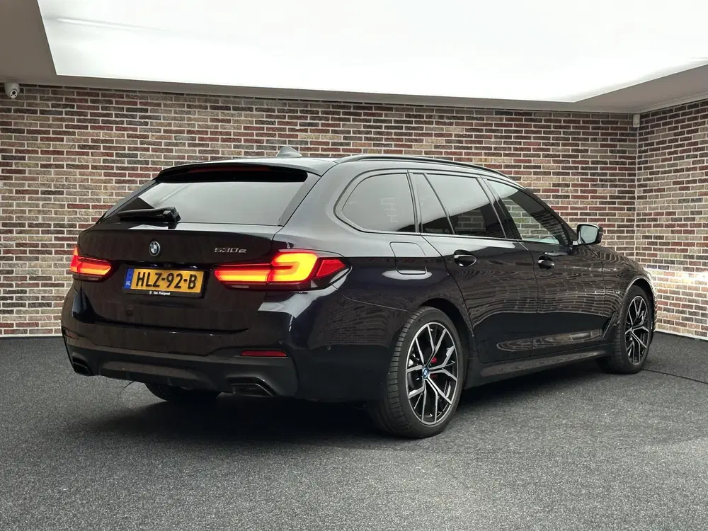 BMW 5-serie 530e Executive M-Pakket uit 2023, foto 2