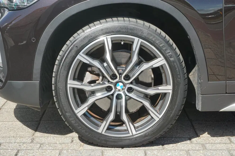 BMW X1 xDrive25e eDrive Edition uit 2021, foto 9