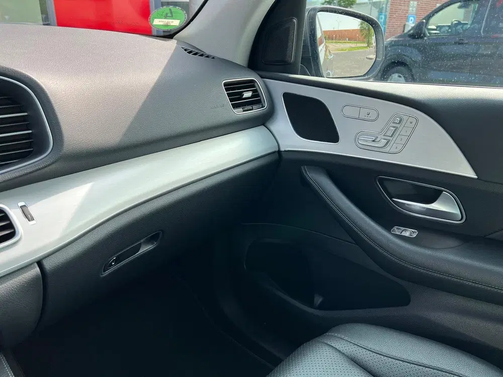 Mercedes-Benz GLE 350 e 4MATIC Panorama uit 2021, foto 16