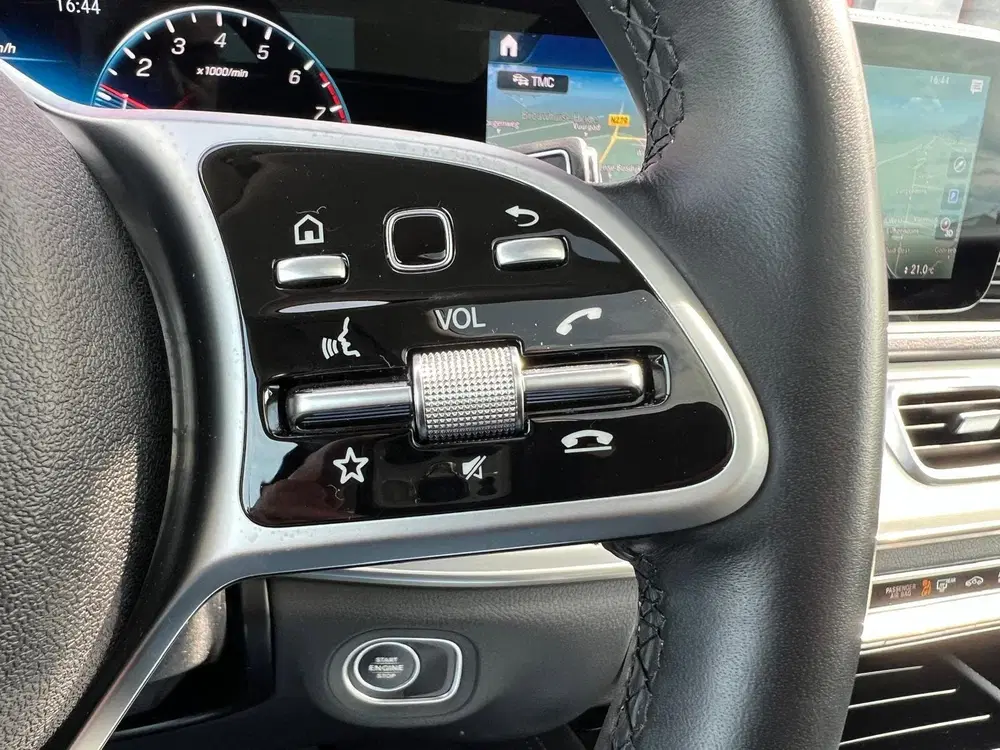 Mercedes-Benz GLE 350 e 4MATIC Panorama uit 2021, foto 20