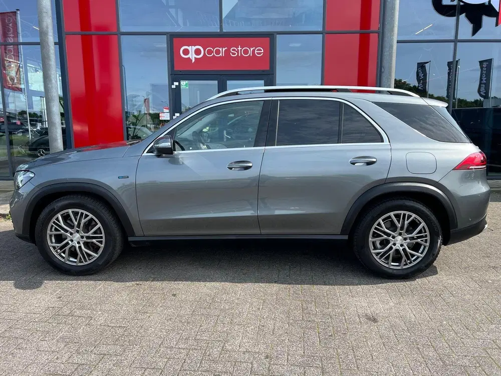 Mercedes-Benz GLE 350 e 4MATIC Panorama uit 2021, foto 4