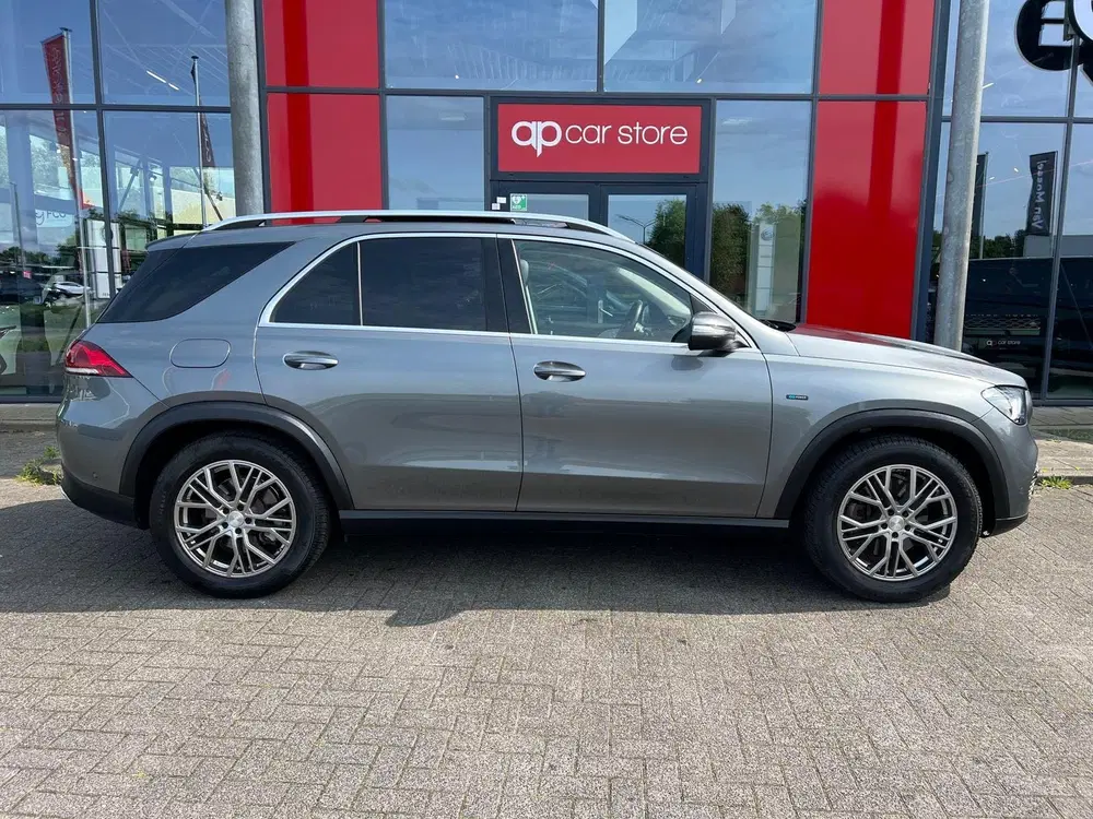 Mercedes-Benz GLE 350 e 4MATIC Panorama uit 2021, foto 5