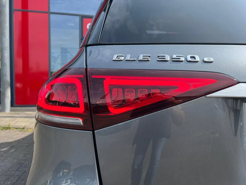 Mercedes-Benz GLE 350 e 4MATIC Panorama uit 2021, foto 7