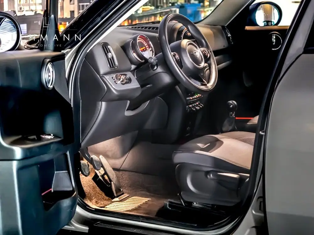 Mini Countryman ONE (bj 2019) uit 2019, foto 16