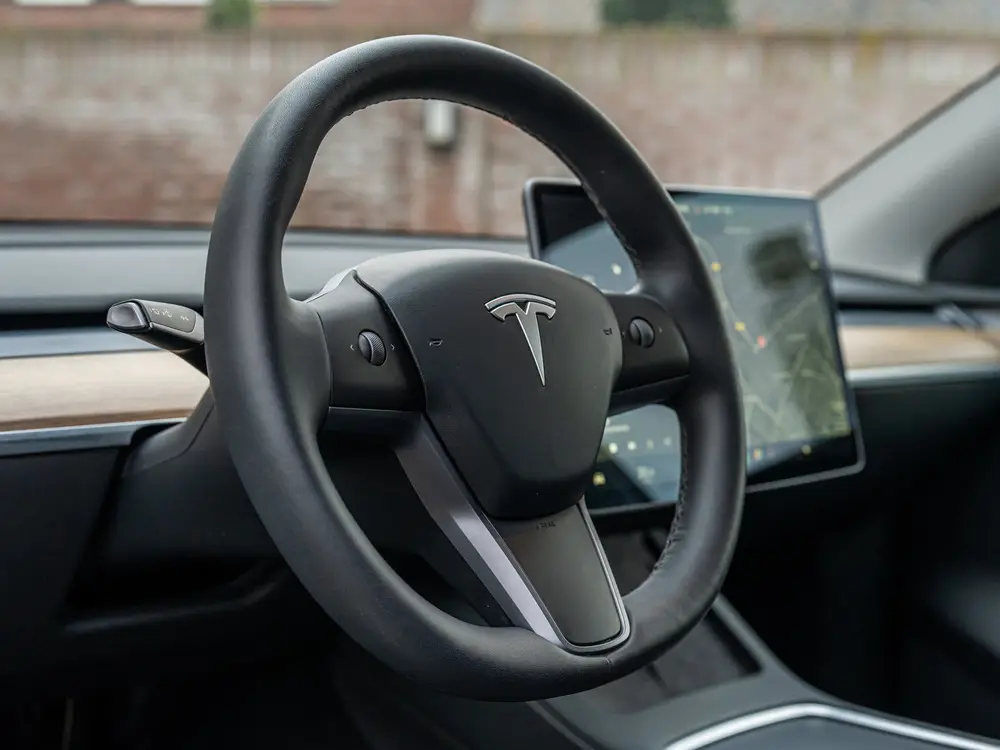 Tesla Model Y Long Range AWD 75 kWh 20"LMV uit 2021, foto 12