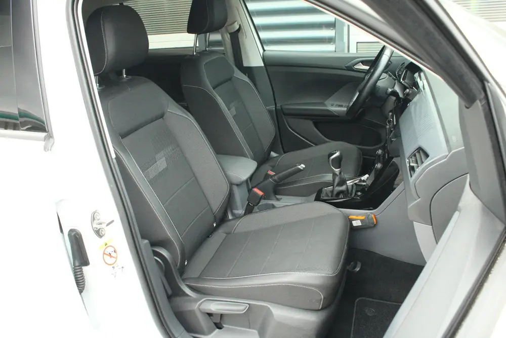 Volkswagen T-Cross 1.0 TSI 95pk Life | Black Pack | Climatro uit 2021, foto 16