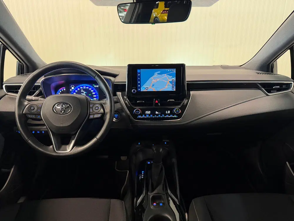 Toyota Corolla 2.0 Hybrid Dynamic uit 2022, foto 3