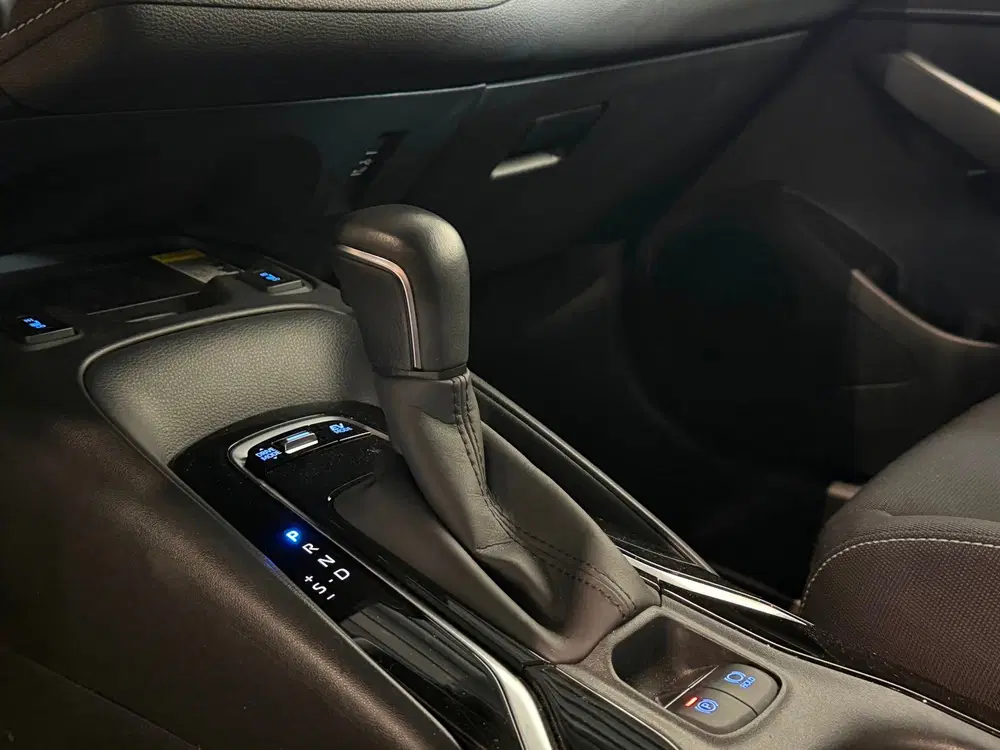 Toyota Corolla 2.0 Hybrid Dynamic uit 2022, foto 6