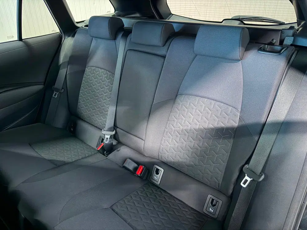 Toyota Corolla 2.0 Hybrid Dynamic uit 2022, foto 9