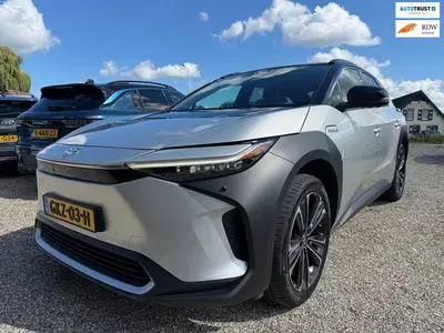 Toyota bZ4X Premium 4WD 71 kWh 400+ Accubereik 360 Cam uit 2023