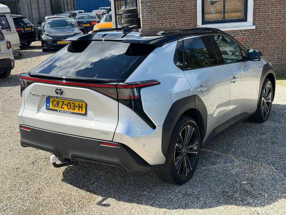 Toyota bZ4X Premium 4WD 71 kWh 400+ Accubereik 360 Cam uit 2023, foto 5