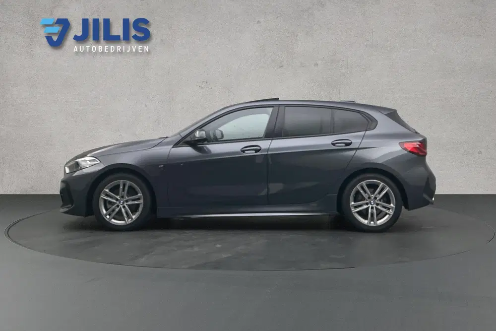 BMW 1-serie 118i M-Sport uit 2021, foto 6
