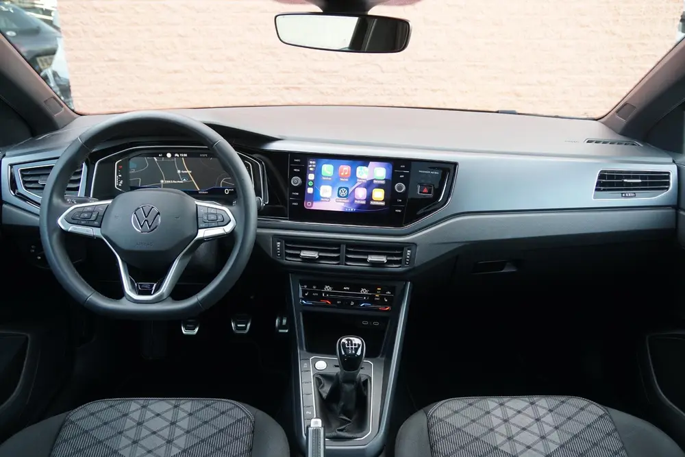 Volkswagen Polo 1.0 TSI R-Line Business + IQ LIGHT / KEYLESS uit 2023, foto 4