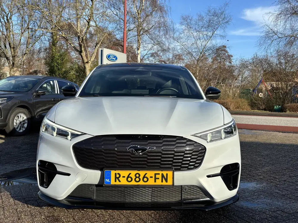 Ford Mustang Mach-E GT Extended AWD 98 kWh 486pk Adaptieve C uit 2022, foto 2