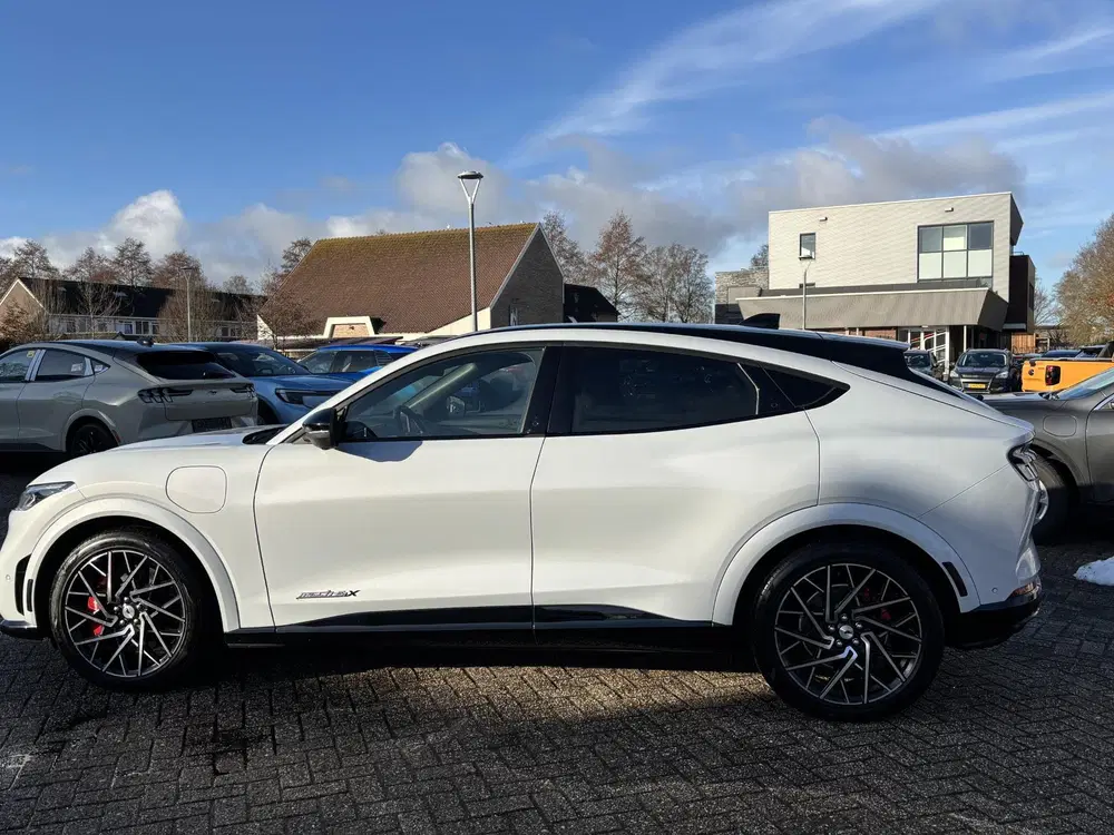 Ford Mustang Mach-E GT Extended AWD 98 kWh 486pk Adaptieve C uit 2022, foto 6