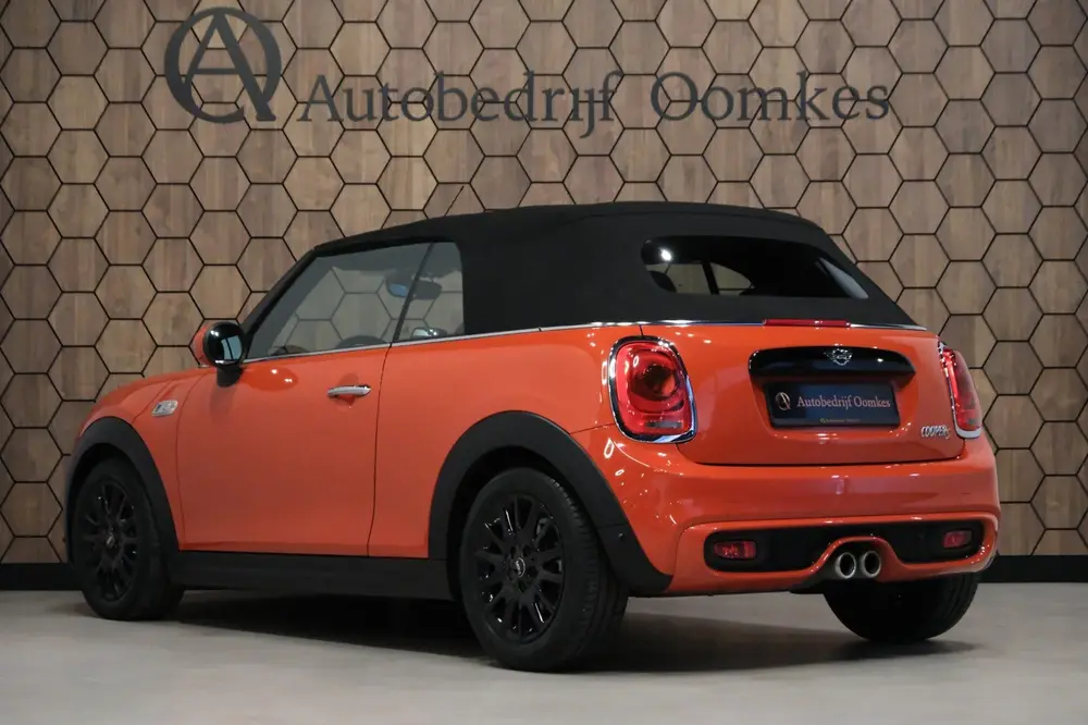 Mini Cabrio 2.0 Cooper S *46.976km* |Sportinterieur/Navigati uit 2019, foto 10