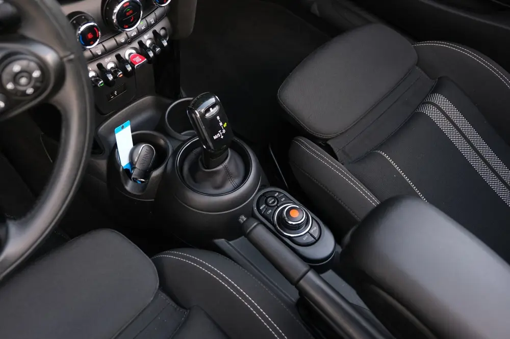 Mini Cabrio 2.0 Cooper S *46.976km* |Sportinterieur/Navigati uit 2019, foto 19