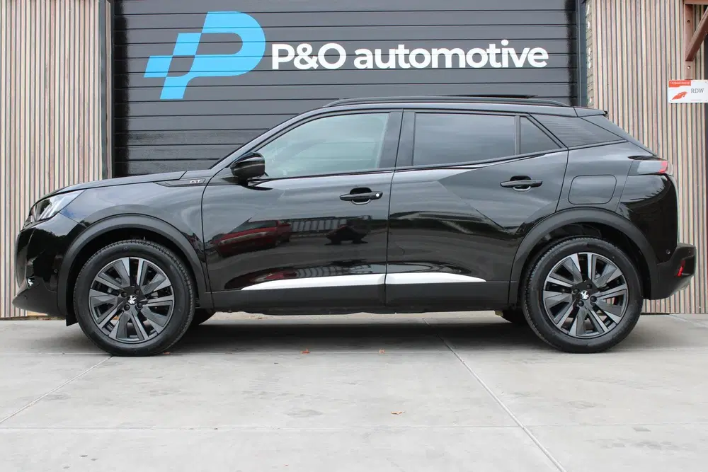 Peugeot 2008 1.2 PureTech GT PANO uit 2022, foto 3