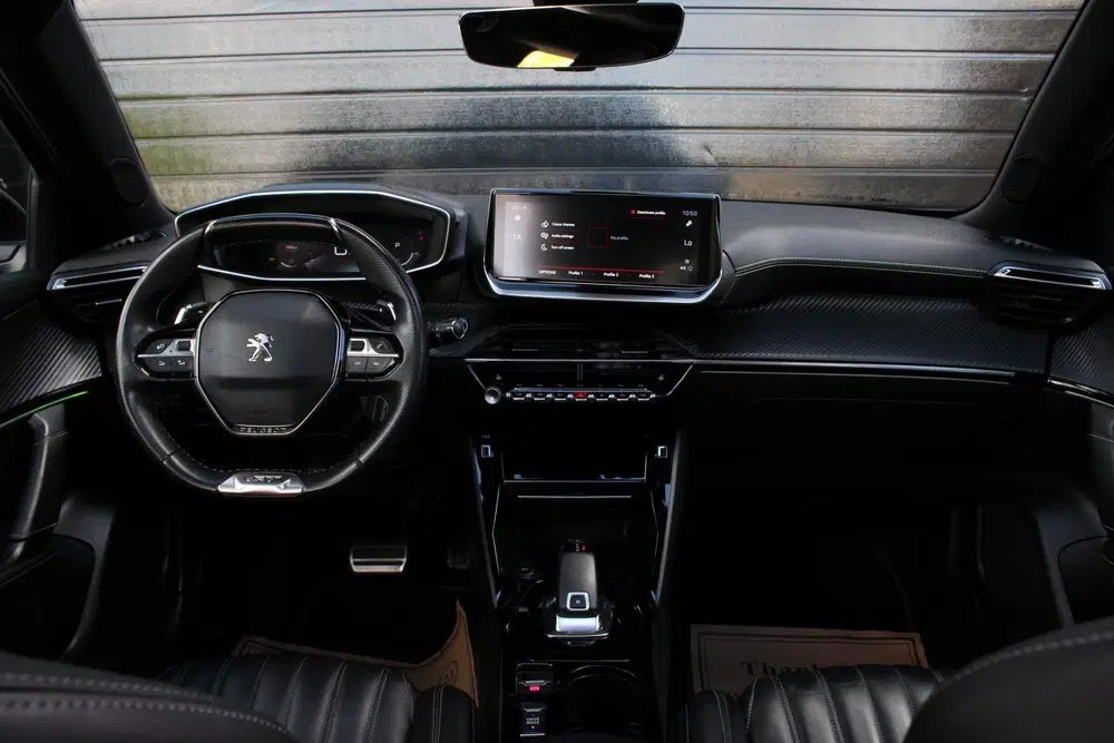 Peugeot 2008 1.2 PureTech GT PANO uit 2022, foto 5