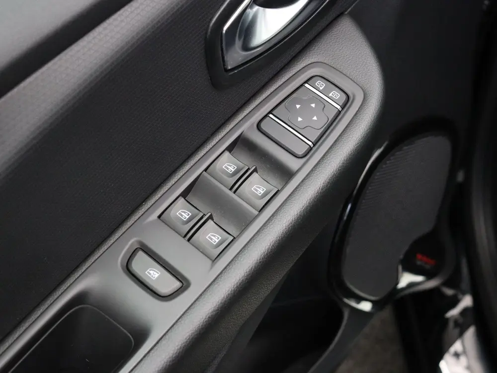 Renault Clio 90pk TCe Limited | Navigatie | Lichtmetalen vel uit 2019, foto 17