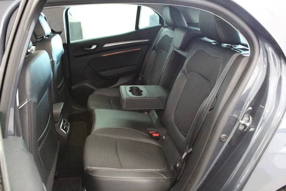 Renault Mégane Mégane 1.3 TCe Bose | NAVIGATIE | PDC-A | SFEER | C uit 2019, foto 12