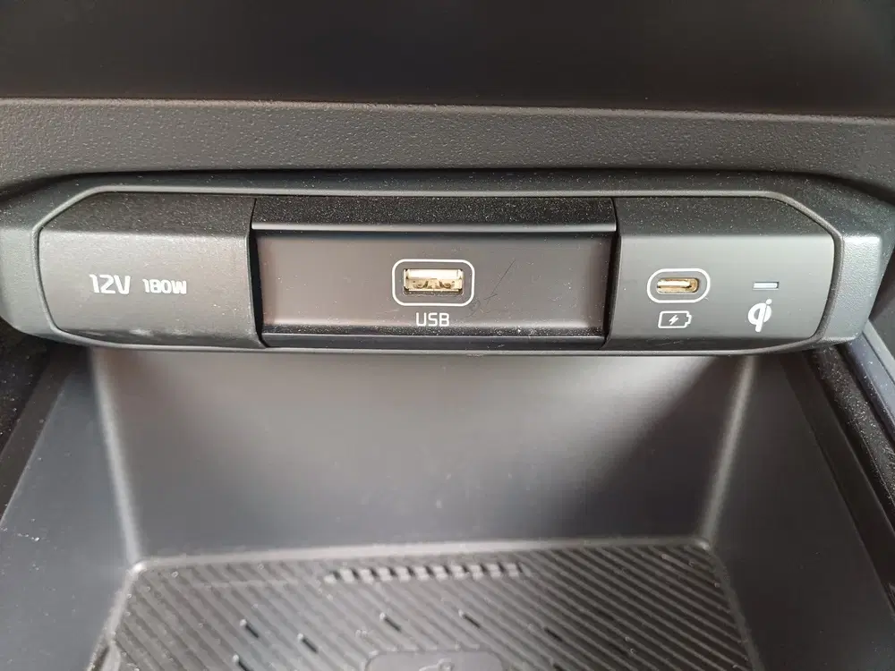 Kia Niro 1.6 GDi Hybrid DynamicPlusLine uit 2023, foto 18