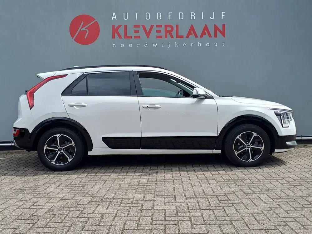 Kia Niro 1.6 GDi Hybrid DynamicPlusLine uit 2023, foto 2