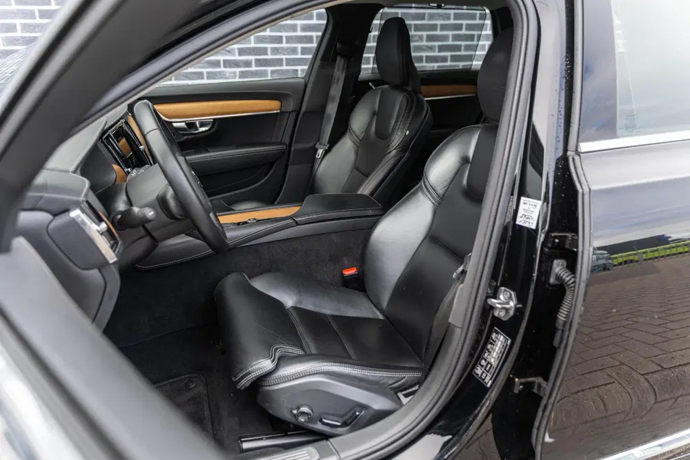 Volvo V90 2.0 T4 Inscription uit 2020, foto 16