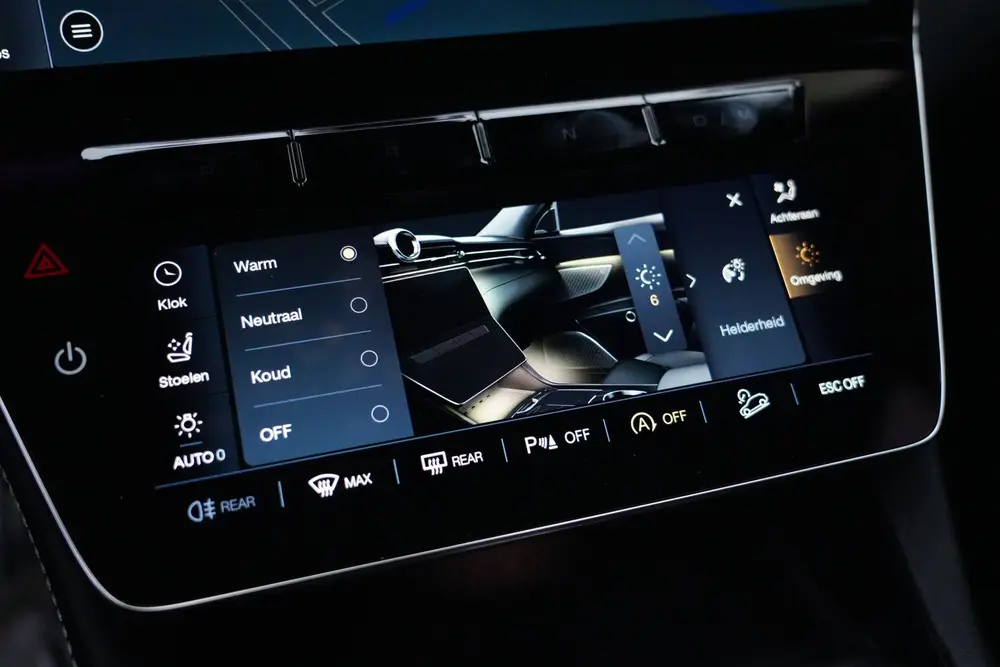 Maserati Grecale 2.0 MHEV Modena | 330PK | HUD | Sonus Faber uit 2023, foto 15