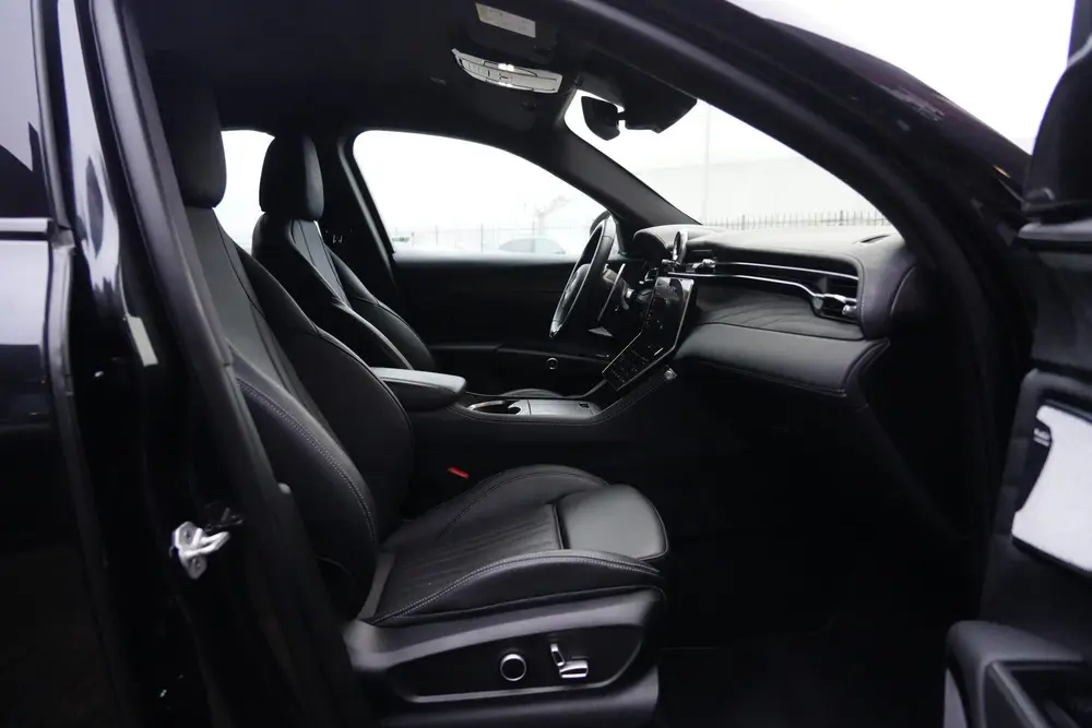 Maserati Grecale 2.0 MHEV Modena | 330PK | HUD | Sonus Faber uit 2023, foto 9