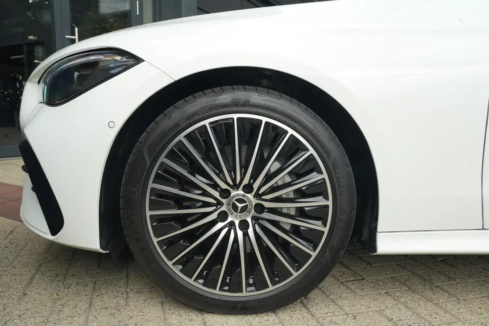 Mercedes-Benz CLE 200 AMG Line uit 2025, foto 6