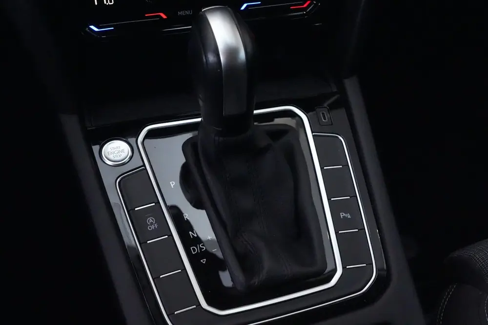 Volkswagen Passat Variant 1.5 TSI Business | 150 PK | Naviga uit 2021, foto 13