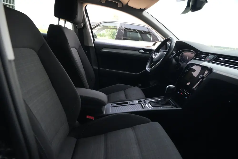Volkswagen Passat Variant 1.5 TSI Business | 150 PK | Naviga uit 2021, foto 9