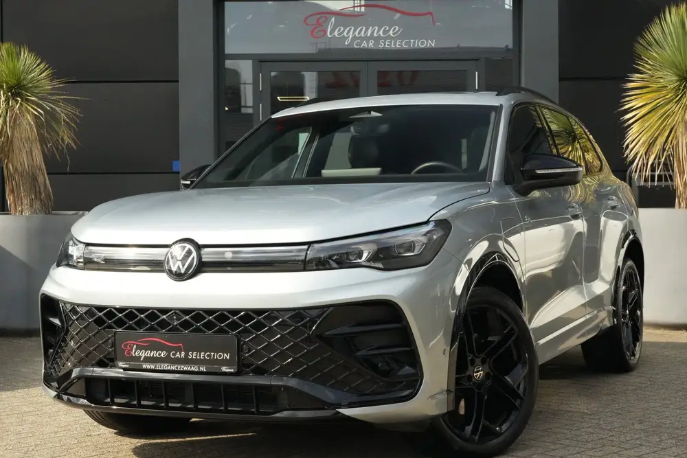 Volkswagen Tiguan R-Line | 204 PK | Panoramadak | Head-up di uit 2026