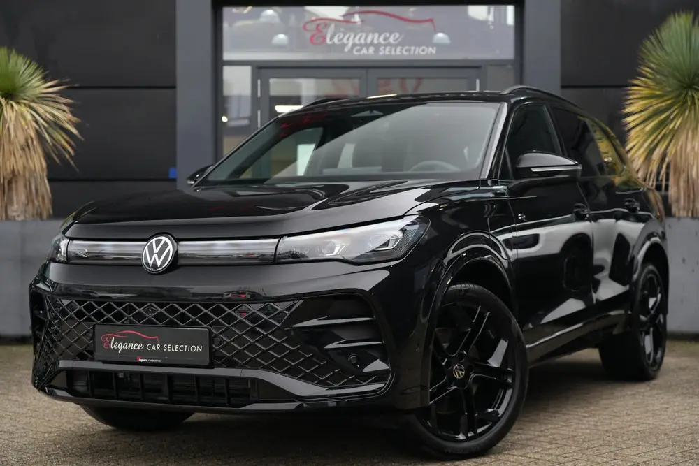 Volkswagen Tiguan R-Line | 272 PK | Panoramadak | Matrix LED uit 2026
