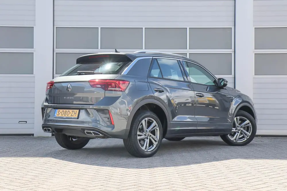 Volkswagen T-Roc 1.0 TSI 110pk R-Line | App Connect | Achter uit 2023, foto 2