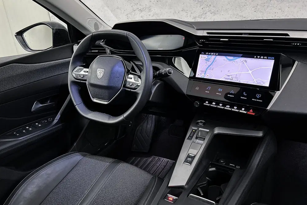Peugeot 308 1.2 Hybrid 145 e-DCS6 uit 2025, foto 12