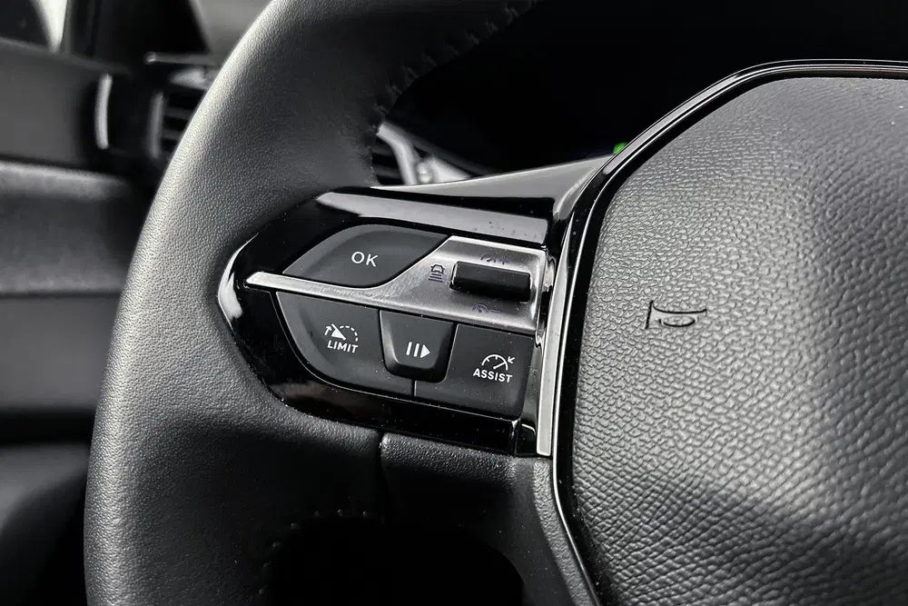 Peugeot 308 1.2 Hybrid 145 e-DCS6 uit 2025, foto 17