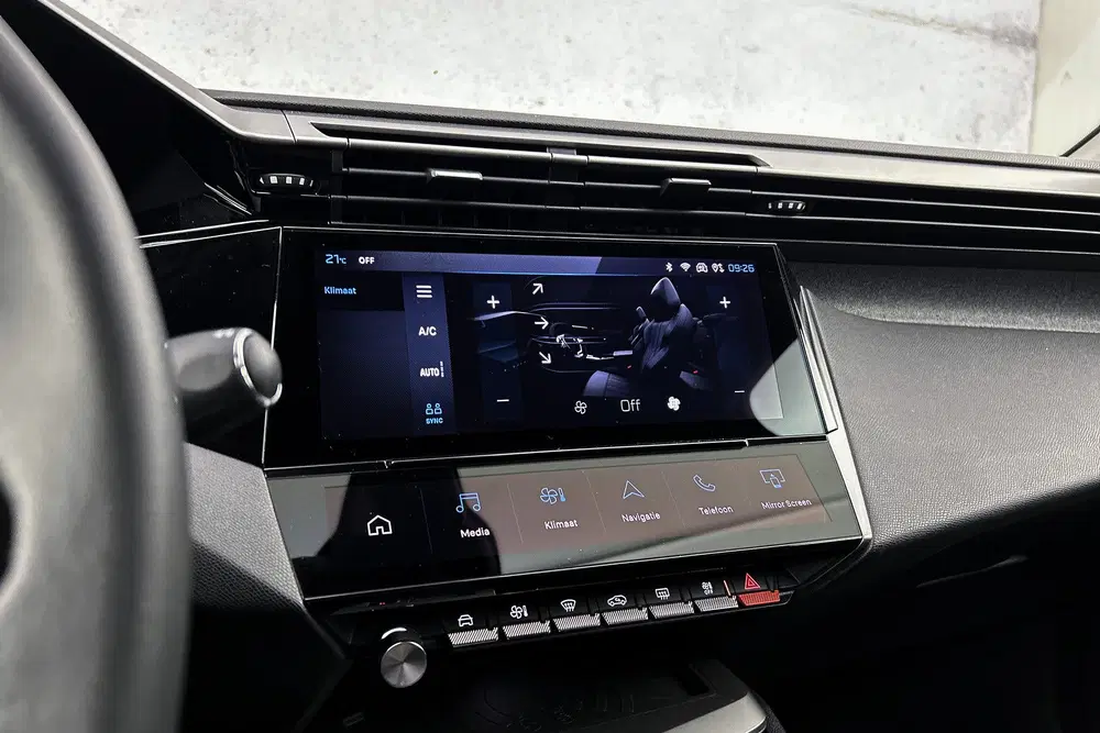 Peugeot 308 1.2 Hybrid 145 e-DCS6 uit 2025, foto 19