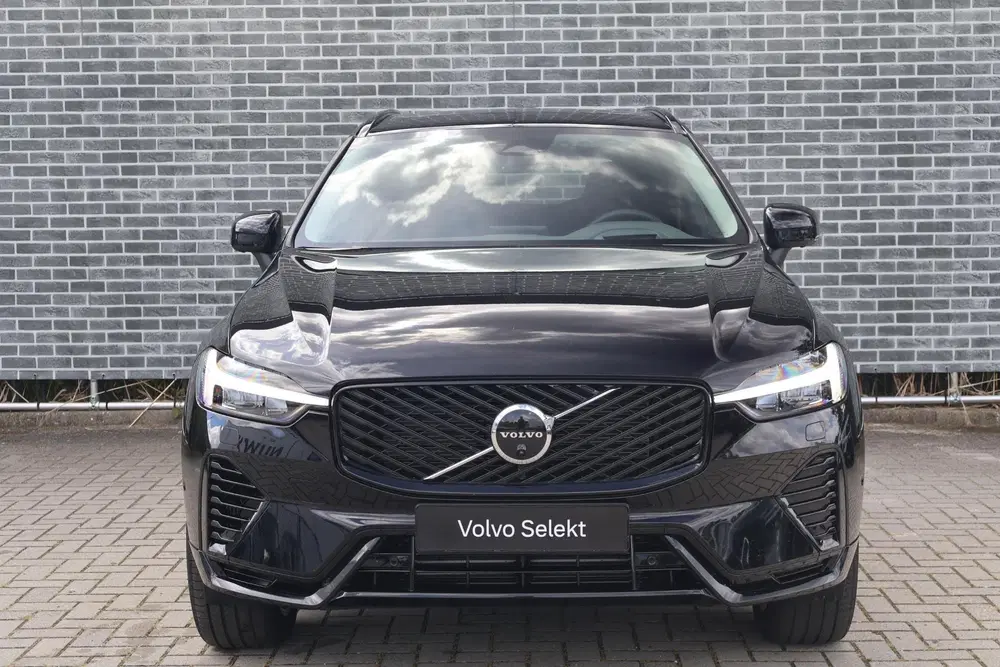 Volvo XC60 2.0 T6 Plug-in hybrid AWD Ultra Dark uit 2026, foto 2