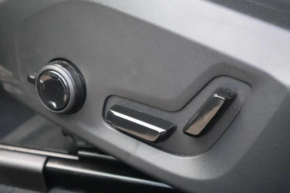 Volvo XC60 2.0 T6 Plug-in hybrid AWD Ultra Dark uit 2026, foto 7
