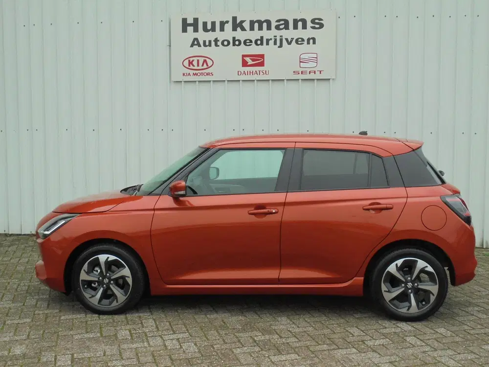 Suzuki Swift 1.2 SMART HYBRID STYLE NAVI-CAMERA-CARPLAY uit 2026, foto 4