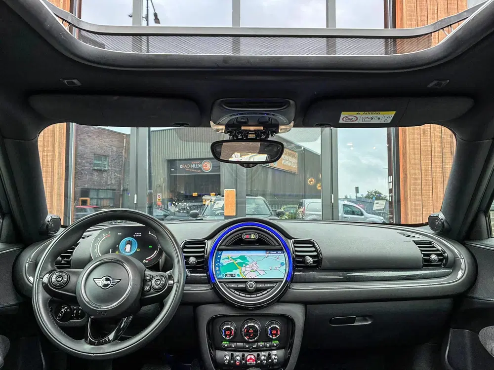 Mini Clubman 1.5 Cooper Blackline aut 136pk uit 2020, foto 2